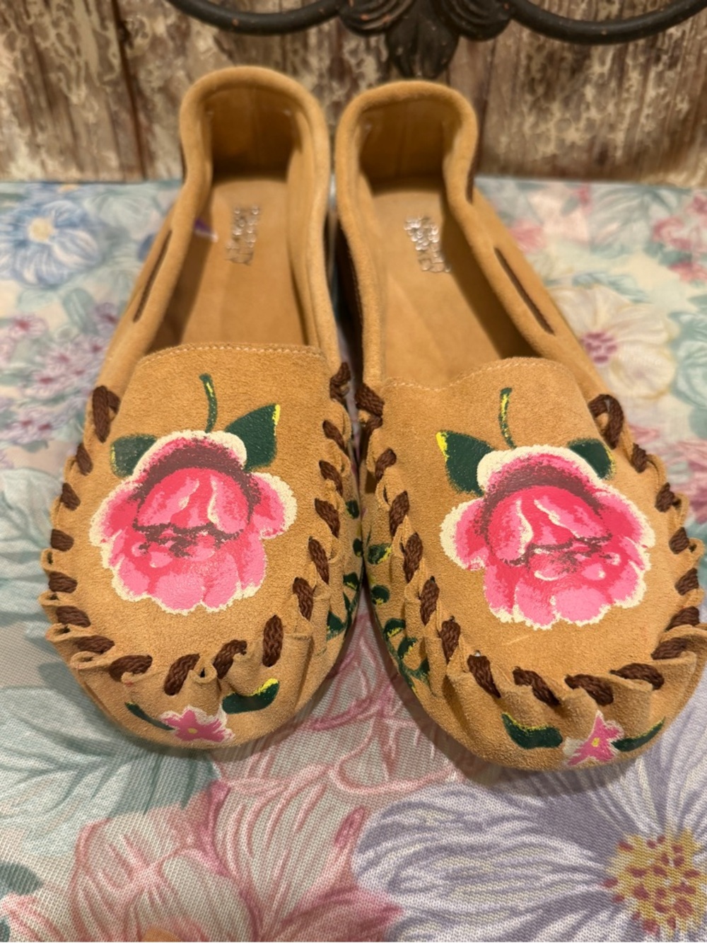 Naughty Monkey Driving Mocs Moccasins Painted Suede Leather Pink Flowers 10